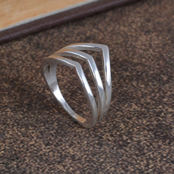 Bague chevron en argent sterling 925, bague superposée bohème, bague chevron, bague promesse, bague délicate, bague délicate, cadeau pour elle, cadeau de remise des diplômes