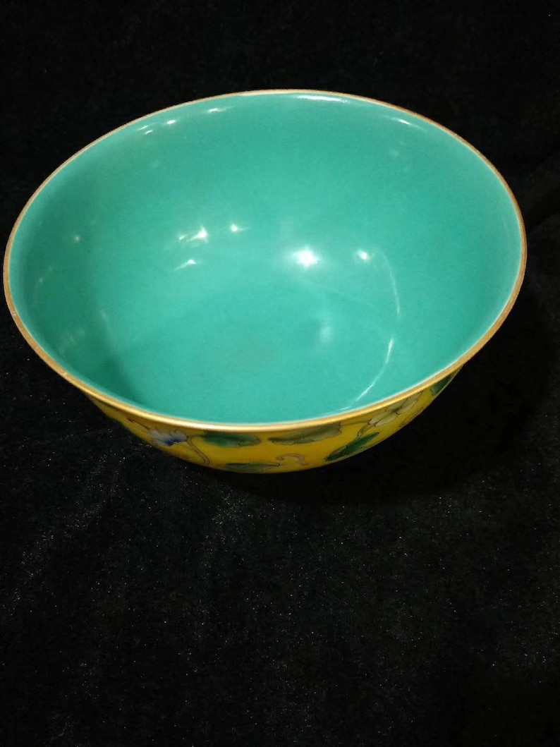 Chinese Antique Qing Dynasty Yongzheng Guan Ware Style Yellow Famille Rose Fencai Porcelain Bowl.China Royal Art Vintage ceramic Collection