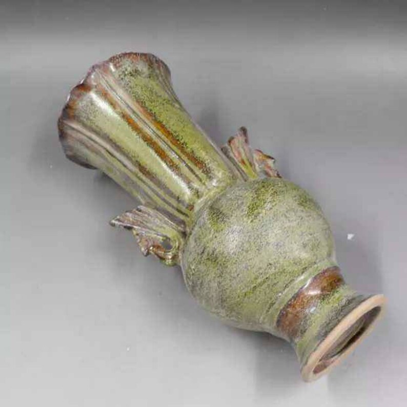 Chinese Antique Five Dynasty Yue Ware Style Porcelain Celadon Peacock Vase.Rare Vintage China Royal Art ceramic collection
