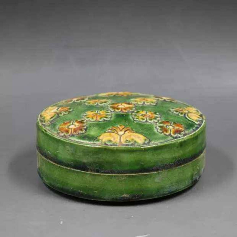 Antique of Chinese Qing Dynasty or Minguo Style Tri colored Glazed Pottery Powder Box,Ink Box,Vintage China Royal Art ceramic collection