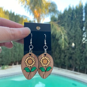 Laser Ready Earring file in under a minute | Sunflower Earrings svg | Laser Cut Earrings | Flower Earring SVG | Earring SVG | Digital SVG