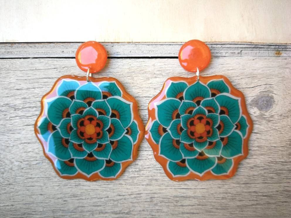 YAZILIND Orecchini Rotondi In Vetro Con Ciondolo Fiore – Gioielli Fashion Per Donne E Ragazze – Regalo Compleanno, Natale, San Valentino