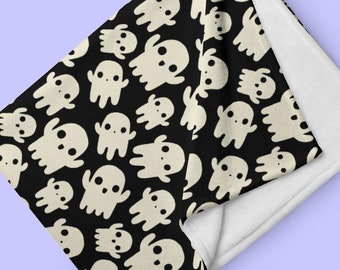 Cute Ghosts Spooky Throw Blanket