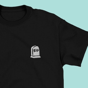 T-shirt ricamata Tombstone Cemetery
