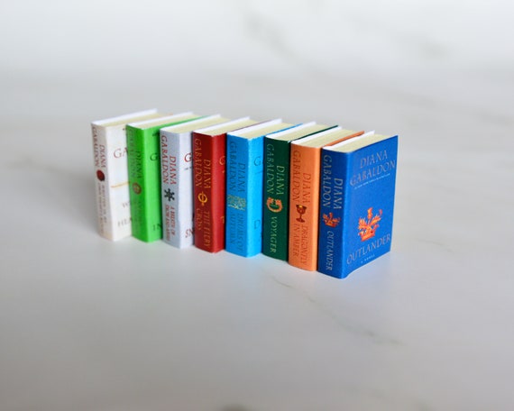Serie de libros Outlander 8 vol. Set Diana Gabaldon Dollhouse Micro  Miniatura Libro Una colección de citas y refranes Tapa blanda -  México