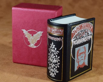 El libro en miniatura de Frankenstein de Mary Shelley