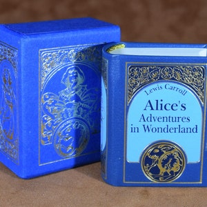 Alice's Adventures in Wonderland by Lewis Carroll Miniature Book