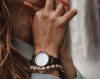 Reloj de madera para mujeres Regalo personalizado del 5º aniversario Esposa, Lindo reloj para niñas, Reloj de madera grabado personalizado, Regalo para damas de honor de la novia