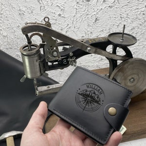 Personalisierte Leder Brieftasche Geschenk für jeden Anlass. Ideal für Jahrestage, Geburtstage und vieles mehr. Es ist eine großartige Möglichkeit zu zeigen, wie sehr du dich interessierst