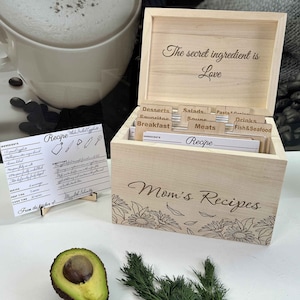 Scatola per ricette personalizzata incisa Scatola per ricette di famiglia e divisori per ricette Biglietti per ricette Regalo di inaugurazione della casa Regalo per il 5° anniversario Regalo per la festa della mamma