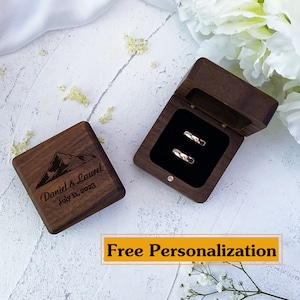 Customized Engraved Wooden Square Walnut Ring Box: Double Slot Ring Box for Wedding Ceremony