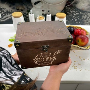 Caja de recetas de madera personalizada con divisores y tarjetas de recetas, regalo para mamá de hija