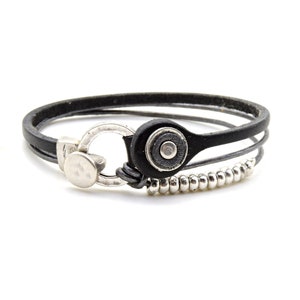 pulsera negra de cuero, pulsera cuero y metal, pulsera para verano, estilo boho