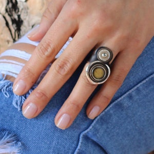 Anello in pelle fatto a mano: gioielli in smalto marrone scuro
