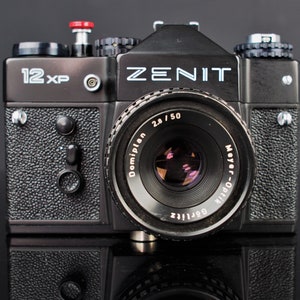 Near Mint Zenit 12XP 35mm Film Camera with Meyer-Optix Gorling 50mm f2.8 lens