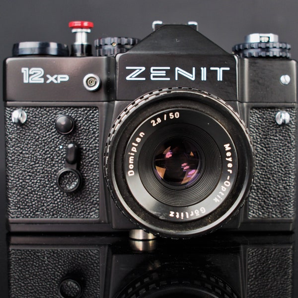 Near Mint Zenit 12XP 35mm Film Camera with Meyer-Optix Gorling 50mm f2.8 lens