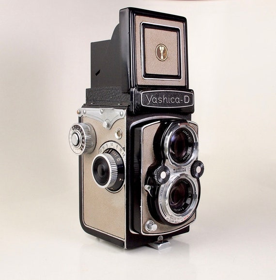 Serviced Yashica D TLR Twin Lens Reflex Medium Format 6x6 Film