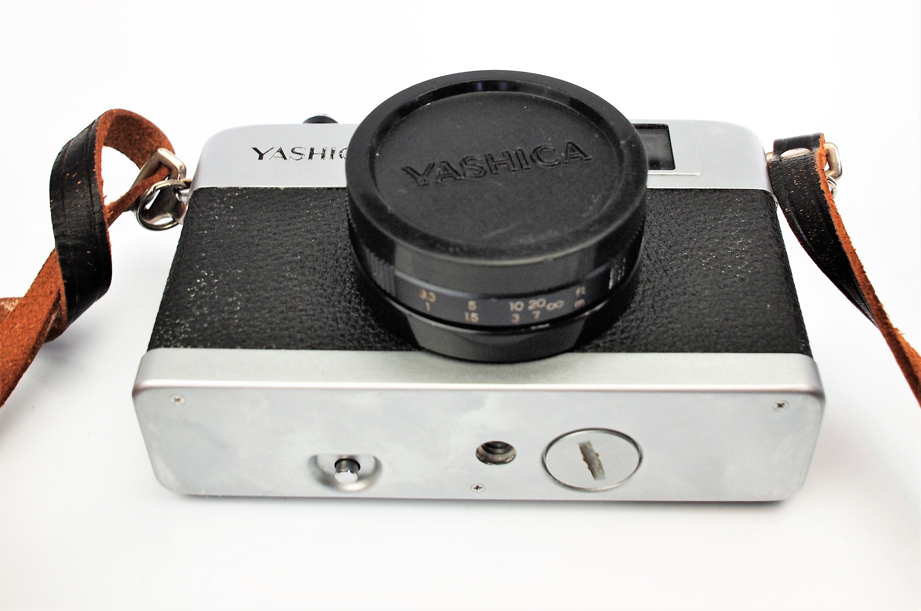 Near Mint Yashica 35 ME Compact 35mm Film Camera Fast 38mm