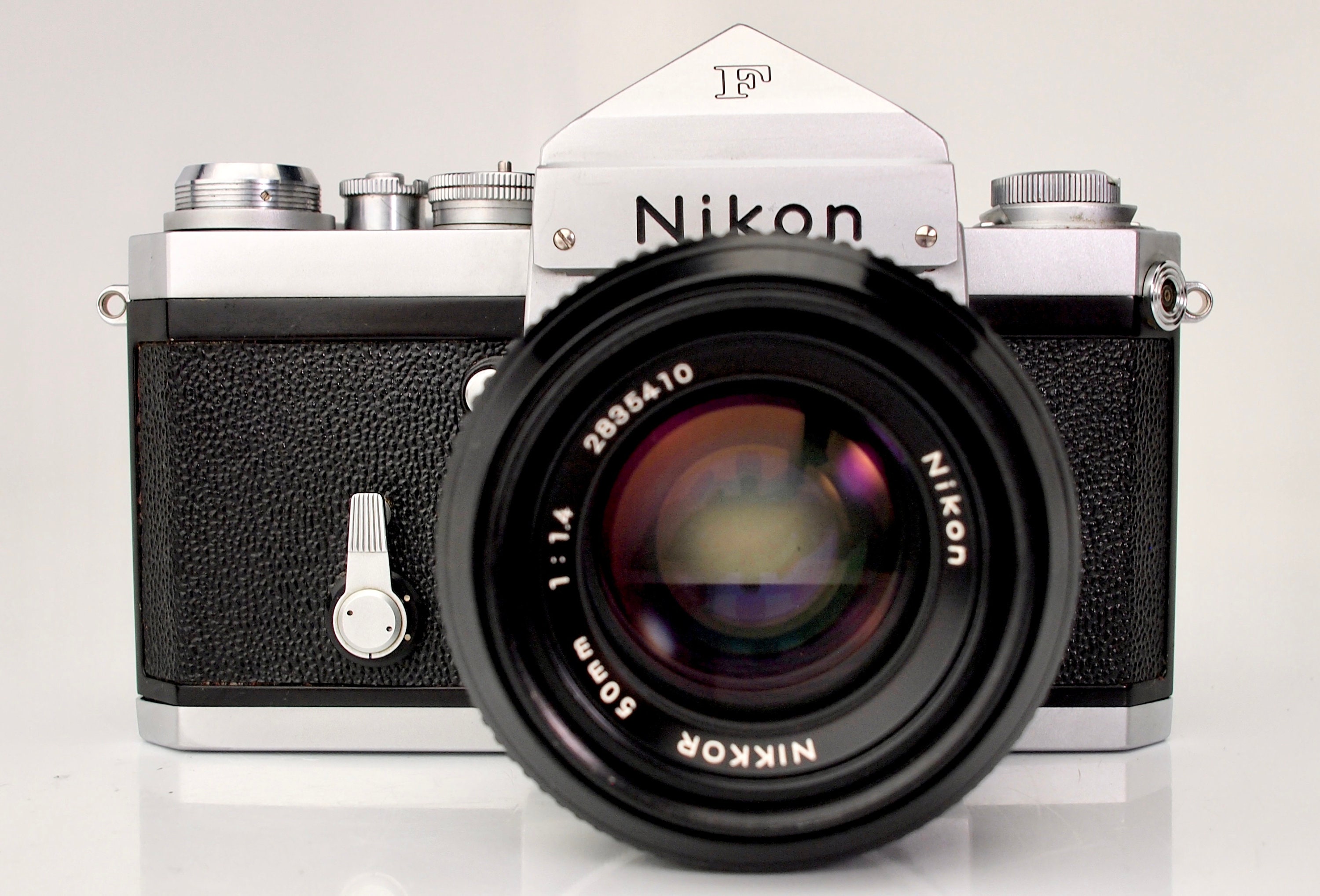 Nikon F 35mm Professional 35mm Film Camera Eye Level Viewfinder