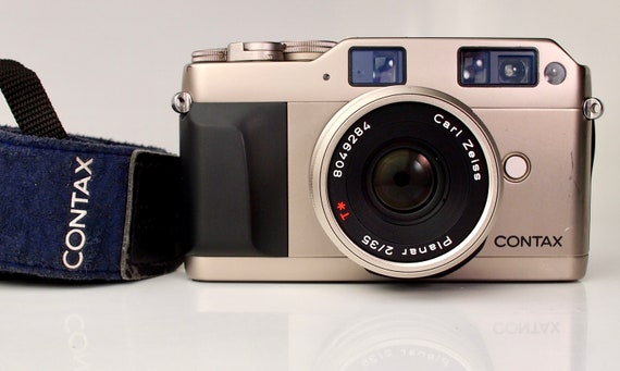 フィルムカメラ CONTAX G1 planar 2/35 Contax G1 Camera is a 35mm titanium autofocus electronic