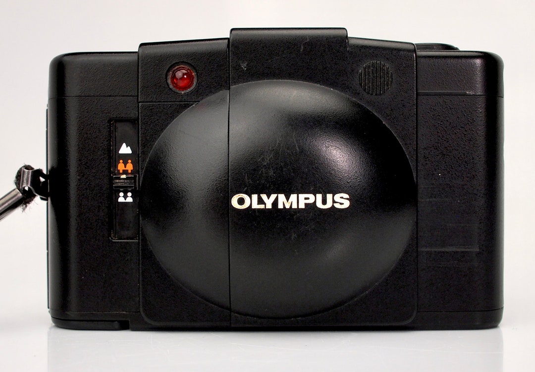 OLYMPUS XA2 μ zoom 105 DELUXE MAMIYA-6 71CAIbIHiZL._UF350,350_QL80_.jpg