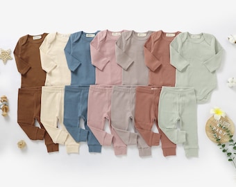 Tiny Alpaca | Organic Natural Cotton Baby Long Sleeve Bodysuit & Bottoms  | 0-5 Years | Gender Neutral | Baby Shower Gift |