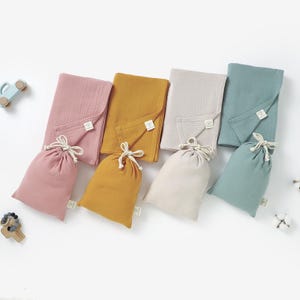 Petit alpaga | Grandes couvertures à emmailloter bio | 47''x47'' | Écharpe de protection pour bébé avec sac assorti | Cadeau baby shower