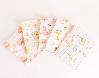 Confezione da 5 quadratini in mussola di cotone biologico / 60 x 60 cm / Stampa torta / Panni per ruttini per neonati / Regalo per baby shower
