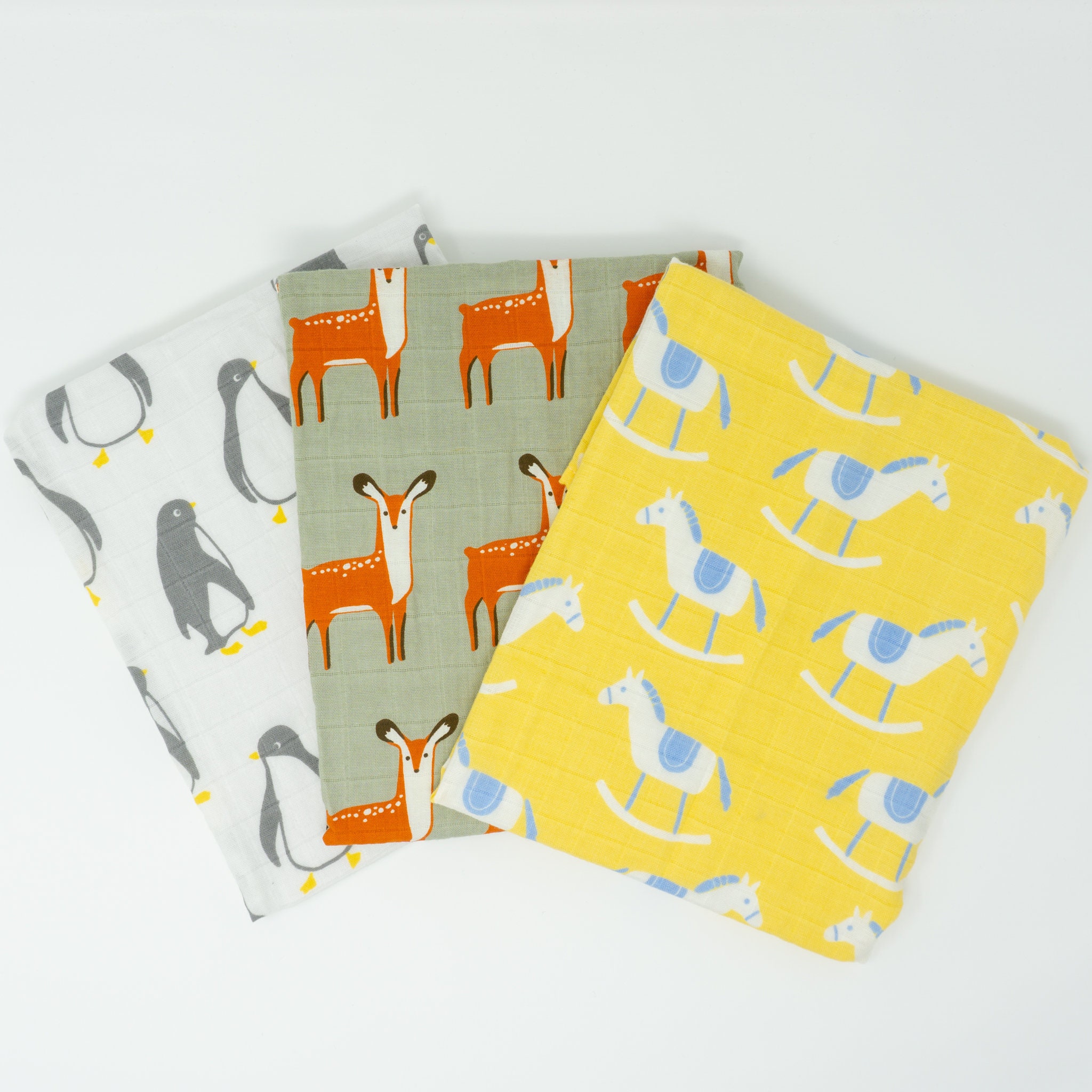 Tiny Alpaca / Confezione da 3 / Quadrati di mussola biologica / Panni per ruttini per neonati / 60 x 60 cm / Disegni di animali / Regalo per baby shower