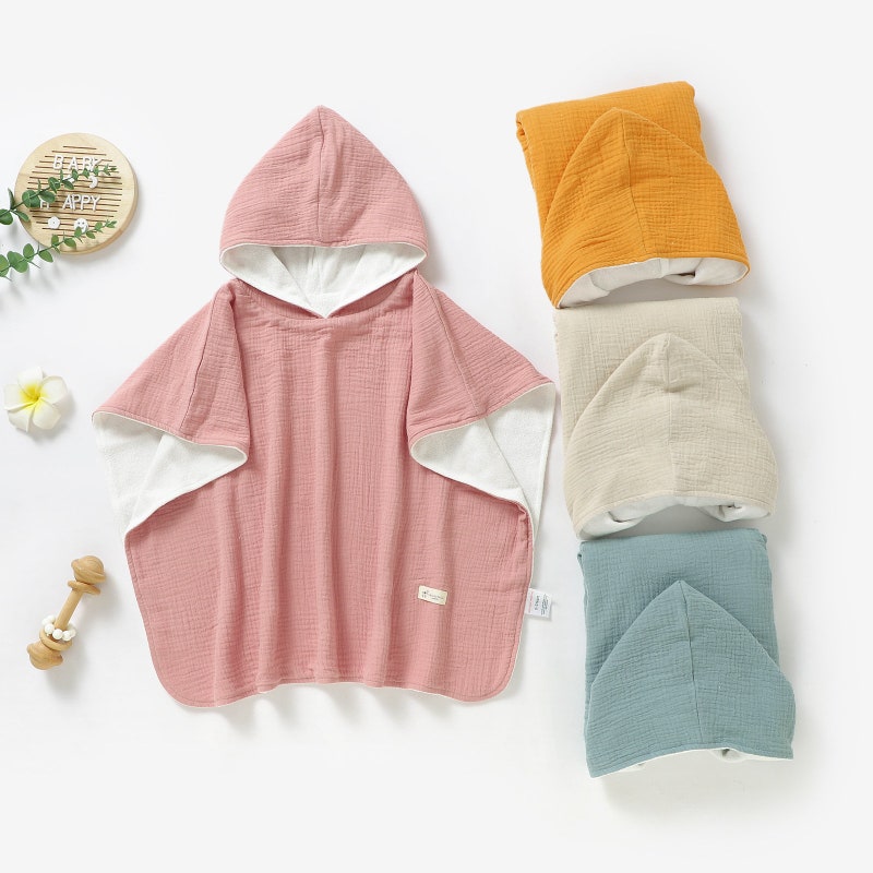 Ponchito Hooded Towel