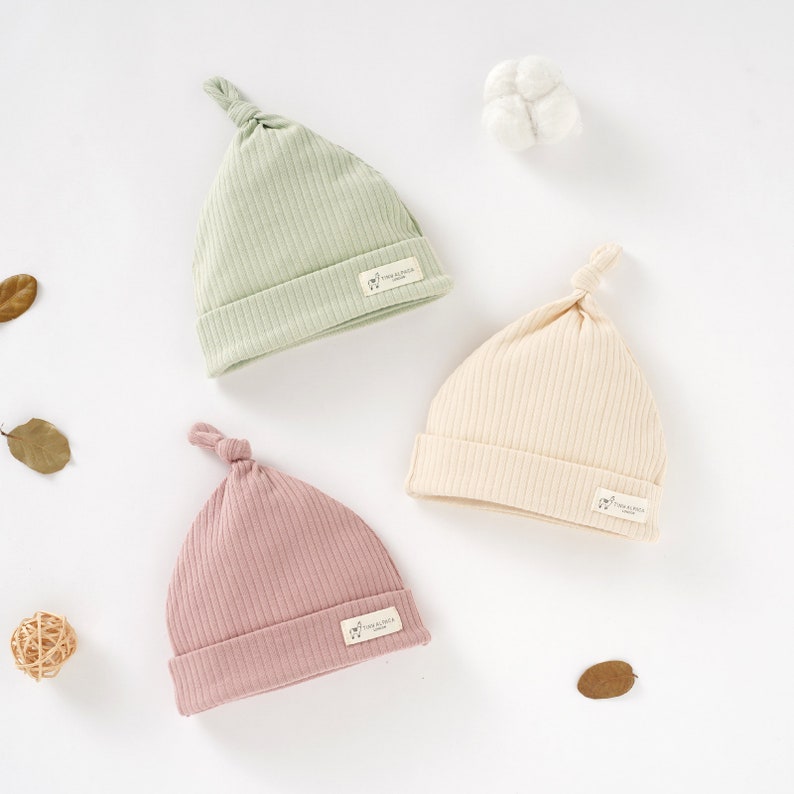 Tiny Alpaca Organic Natural Cotton Baby Hats 0-6 Months Gender Neutral Ribbed Baby Hat Baby Shower Gift Set Of 3 Lime,Cream,Pink