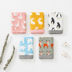 Tiny Alpaca | Organic Cotton Muslin | Baby Comforter, Security Blanket for Babies and Toddlers | 4 Layers | Animal Designs | 40x40CM