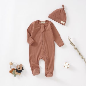 Tiny Alpaca Organic Cotton Newborn Sleepsuit and Hat Set 0-2 Years ...