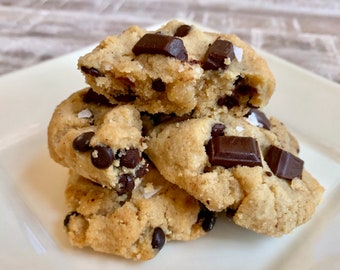 Keto - Salted Caramel Chocolate Chip Cookies - Keto Cookies by Carolina Keto Bakery