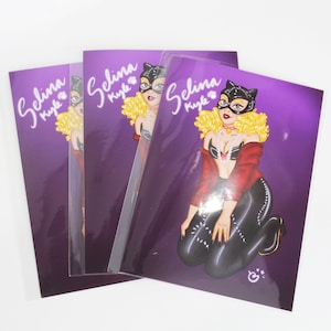 Selina Kyle Catwomen Mini Druck (Hochwertiges Fotopapier) | Digitaler Kunstdruck | Würzige Verführerin