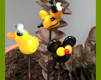 3pc Plant Stakes set. Small PokeysGlass succulent sticks fairy garden Mini-Sculptures Duck Bee Minnie pipe bowl poker 3-5in