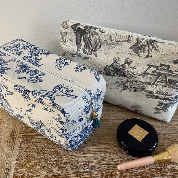 Trousse de toilette "toile de Jouy" 2 formes et 5 couleurs au choix