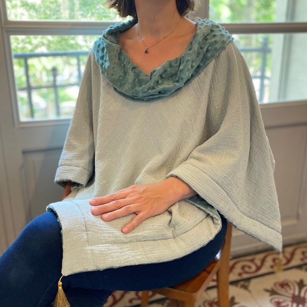 Poncho femme en double gaze et minky vert céladon