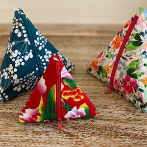 Trousse "berlingot" 3 tailles 20 coloris