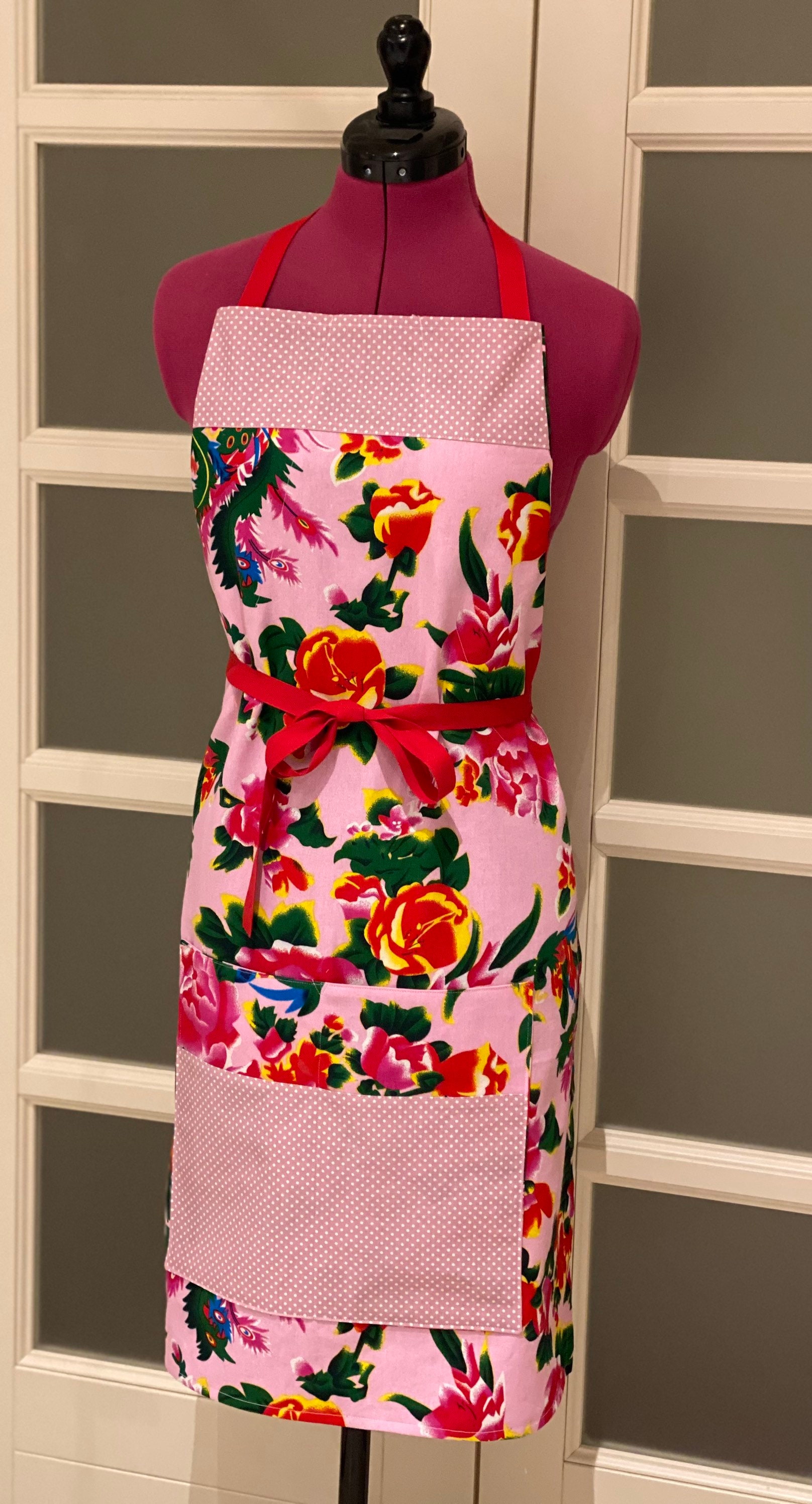 Tablier Pivoines Rose ou Rouge