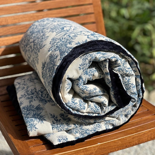 Plaid, bout de lit ou couvre-lit “toile de Jouy" bleue ou noire 14 tailles avec taie d’oreiller assortie en option