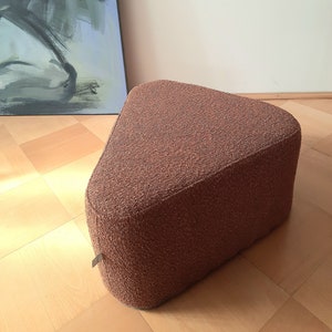Triangle boucle pouf