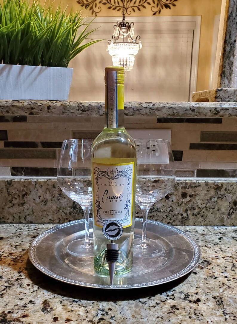 GLITTER LIP BeverageWine Bottle Stopper Wine Lover Gifts-Woman Gift-Birthday Gifts-A Must Have-Buy Now-#getvwa#bottlestopper