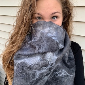 Felt Scarf, Felt Clothing, Neck Scarf, Infinity Scarf, Wool Neck Scarf, Scarf for Women, Snood Scarf, Gift for Her