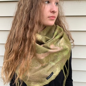 Women&#39;s Scarf, Felt Scarf, Felt Clothing, Neck Scarf, Infinity Scarf, Wool Neck Scarf, Scarf for Women, Snood Scarf