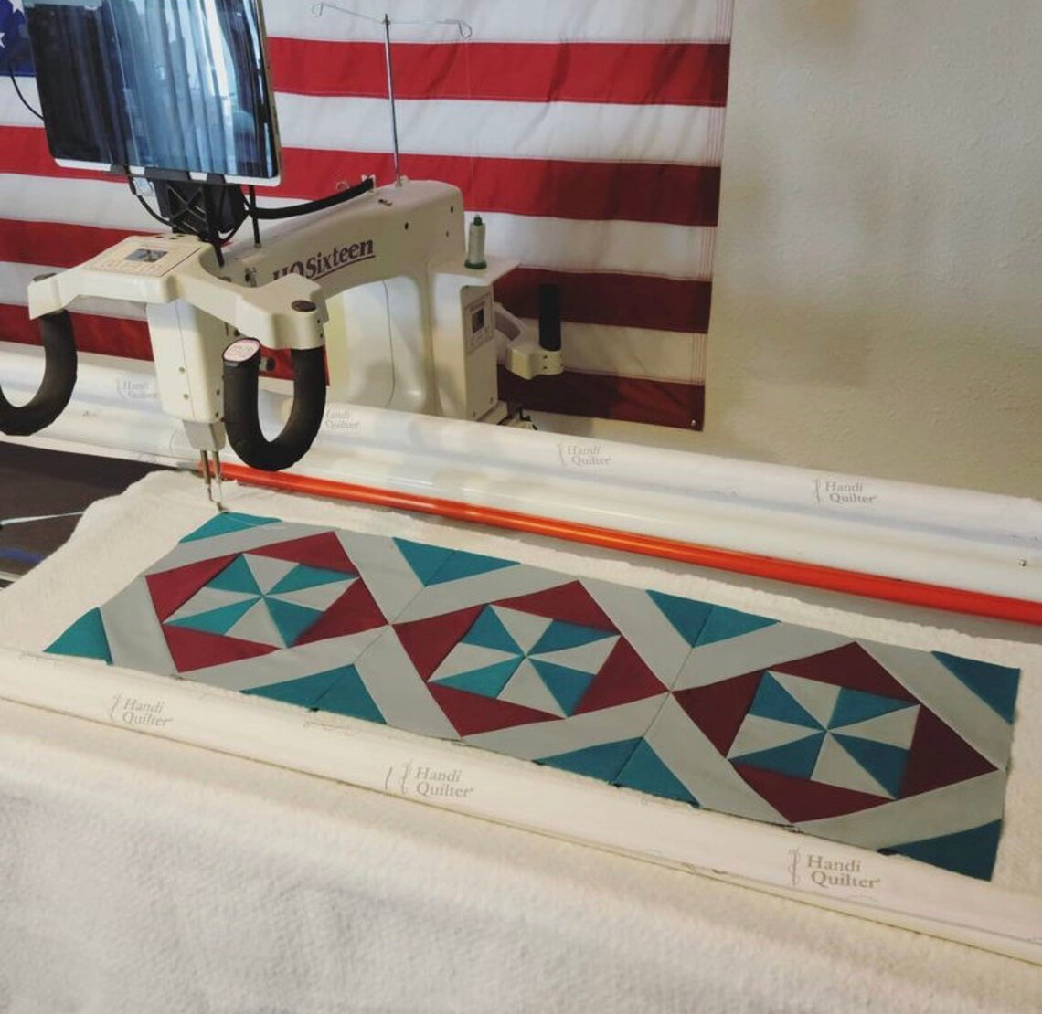 Peppermint Twist Table Runner PDF Quilt Pattern - Etsy