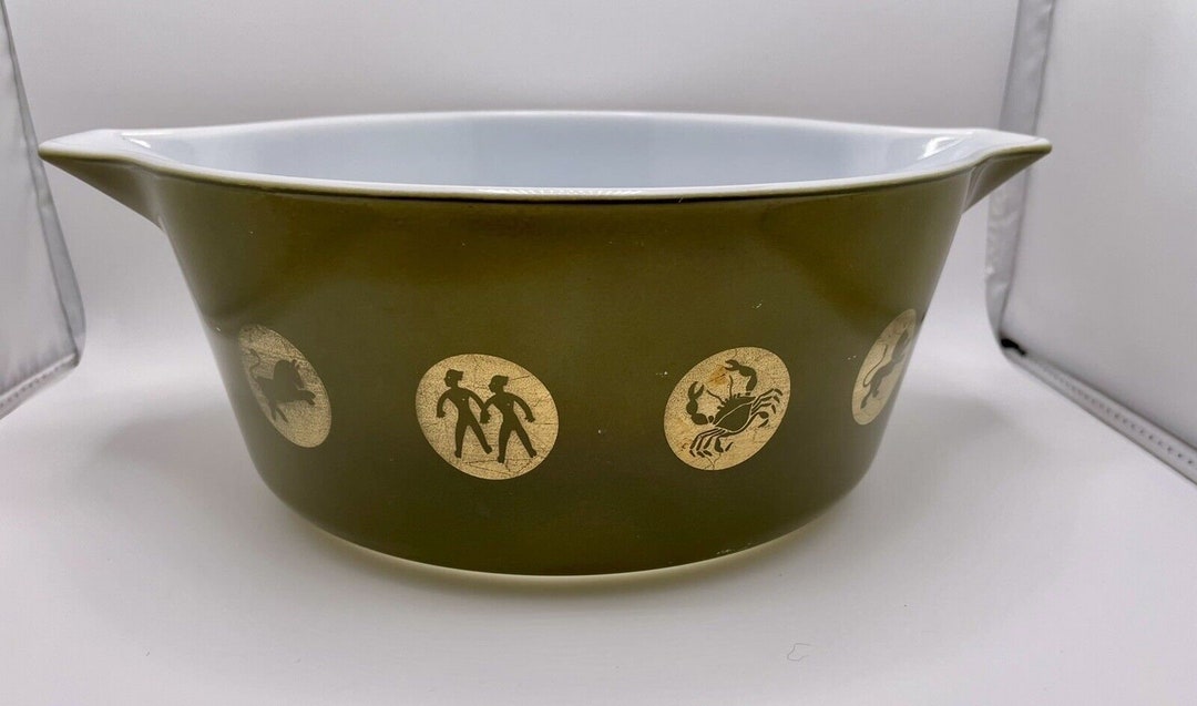 Vintage 1961 Pyrex Zodiac Casserole Horoscope 475B Green/gold 2.5 Qt