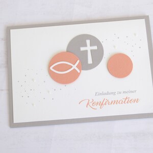 Tarjeta de invitación invitación comunión confirmación símbolos gris coral
