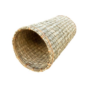 Woven Seagrass Tunnel - For Rats, Piggies etc. - Small - 5&quot; diameter x 11&quot; long
