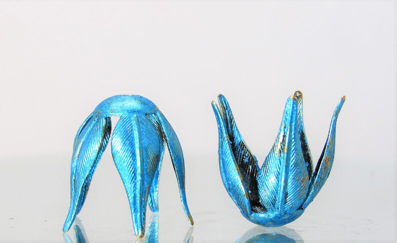 Large, x2 pcs New in Studio Vintage Bella Blue Hand Mixed Patina 5-Petal Rose Leaf Bead Caps